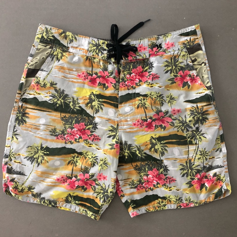 Hurley Hawaiian Men’s Boardshort